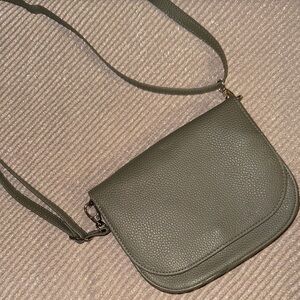 Jewell by Thirty-One Olive Convertable Belt Bag - Ooh La La Olive Pebble